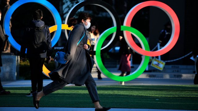 Mayoría de empresas japonesas dice que Juegos Olímpicos deberían cancelarse o posponerse: sondeo