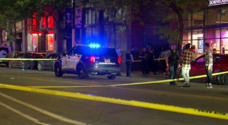 Tiroteo en Minneapolis dejó 2 muertos y varios heridos