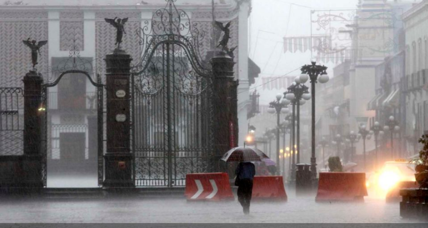 Derrumbes, deslizamientos e inundaciones, provocan las lluvias en Puebla