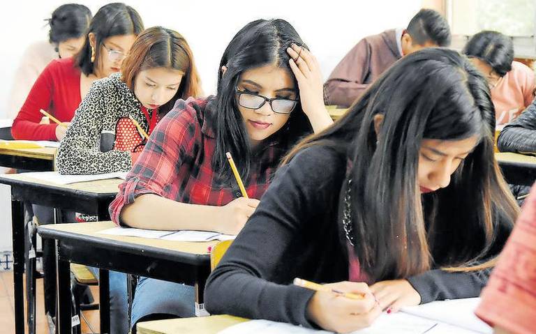 Crisis Educativa en Tlaxcala: ¡Seis Mil Estudiantes Abandonan la Preparatoria Cada Semestre!