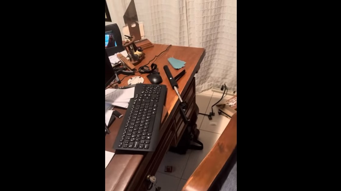 ¡Escalofriante Amenaza! Asalto en Casa de Rafael Loret de Mola Revela Misteriosas Iniciales ‘AMLO’ (VIDEO)