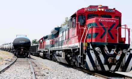 AMLO Desafía a Gigantes Empresariales: Trenes de Pasajeros Regresan al Rescate del Pueblo